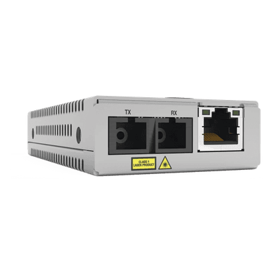 Convertidor de medios / 10/100TX a 100FX / Multimodo SC / 2 km / TAA / Multiregión PSU / 0°C a 50°C
