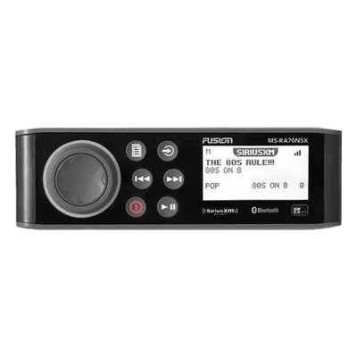 Sistema de Audio Marino / Pantalla LCD Monocroma 2.6" / Multi-Zone 2 Zonas / Potencia Pico 200 W / Bluetooth y ANT / IPX7 / USB