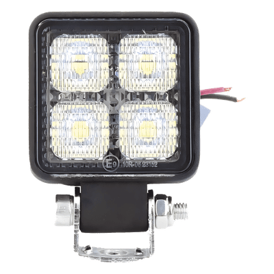 Luz de Trabajo LED / 800 Lúmenes / 4 LEDs 10 W / Alcance 75 m (246.1 ft) / 12-24 VCD / IP67 e IP69K