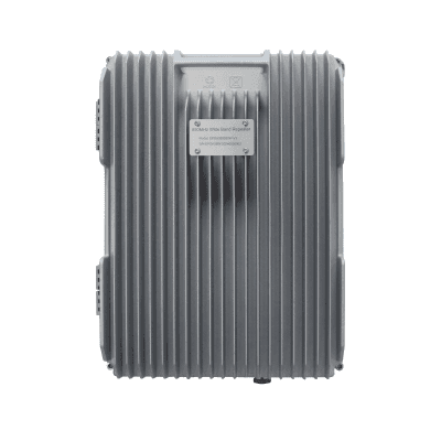 COBERTURA DE HASTA 5 km / Amplificador de Señal Celular / Banda 5, 850 MHz / 20 Watts de Potencia / Banda Ancha Multioperador / Protección Autoexcitación / Monitoreo USB / Gabinete IP65.